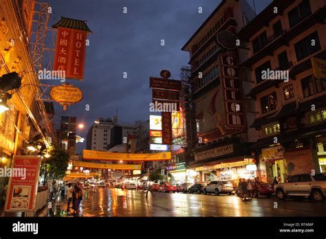 Yaowarat Road At Night Hi Res Stock Photography And Images Alamy