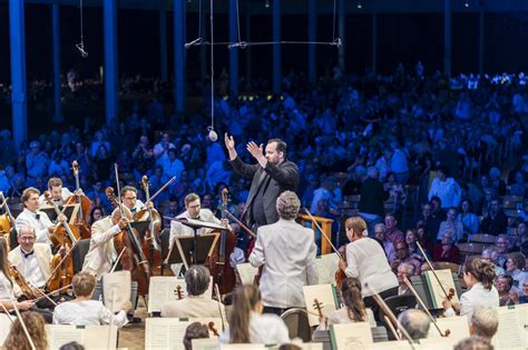 Tanglewood’s Summer Season Blends Familiar and New - The New York Times