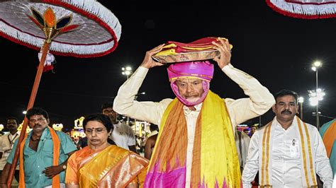 Andhra Pradesh CM Chandrababu Naidu Inaugurates Centralised Kitchen In