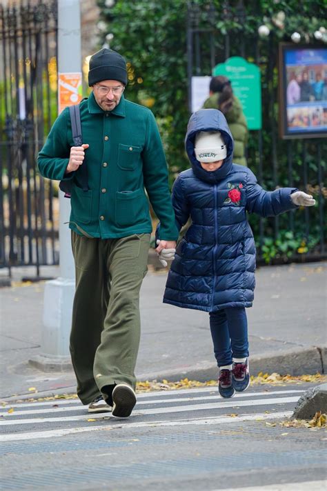 Galerie Foto Ce mare a crescut fiica lui Bradley Cooper și a