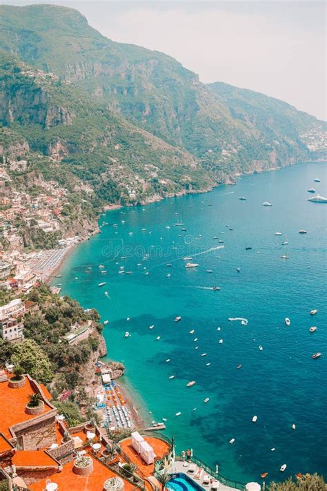 Hermosas Ciudades Costeras De Italia Pintoresca Positano En La Costa