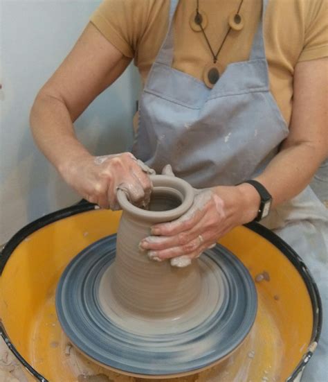 El Taller De Ceramica Y Alfareria Alfarer A En Torno Clases