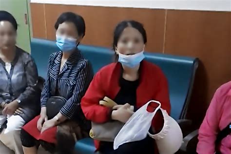 Chief Gynecologist Sees North Korean Refugee Women In China — Crossing