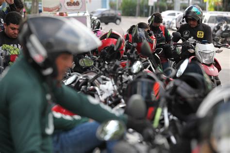 Trabalhadores De Aplicativos Fazem Protesto Por Melhorias Cidades