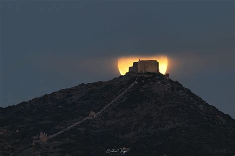 Spunta La Luna Dal Monte Castello Di Monreale Sardegna Flickr