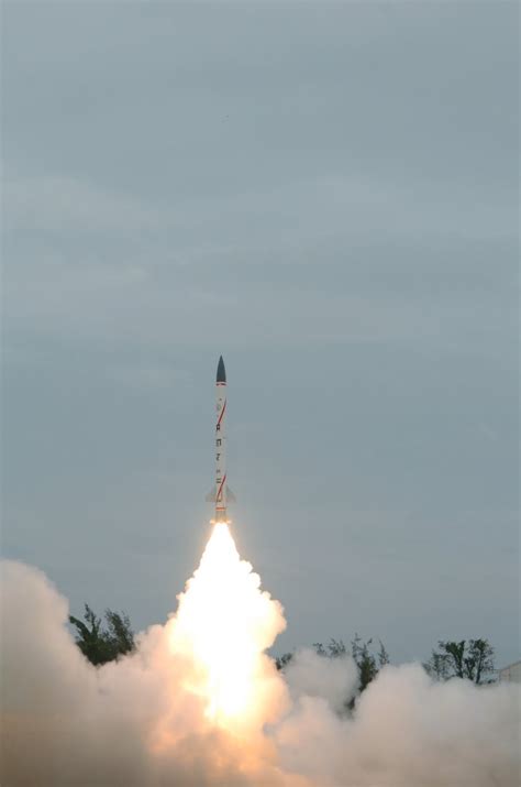 LIVEFIST: MORE PHOTOS: India's New Missile Prahaar