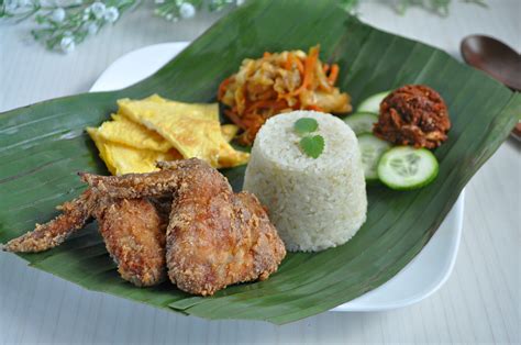 Nasi Lemak 椰浆饭 Eat What Tonight