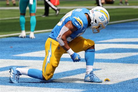 Austin Ekeler Is Suffering From An Ankle Injury Star Rb Might Miss