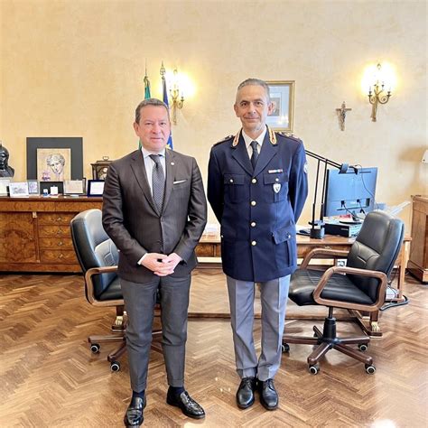 Potenza Il Prefetto Michele Campanaro Ha Incontrato Il Nuovo