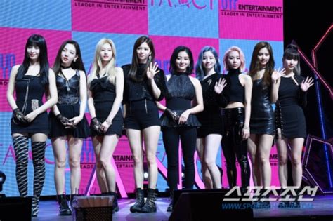 Twice Makes Sexy Comeback With Fancy