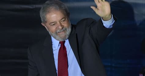 Líder Nas Pesquisas De Intenção De Voto Lula Já Fala Em Eleições