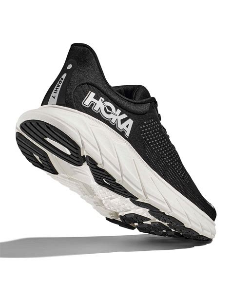 Hoka Arahi 7 Shoes Blackwhite The Sports Edit