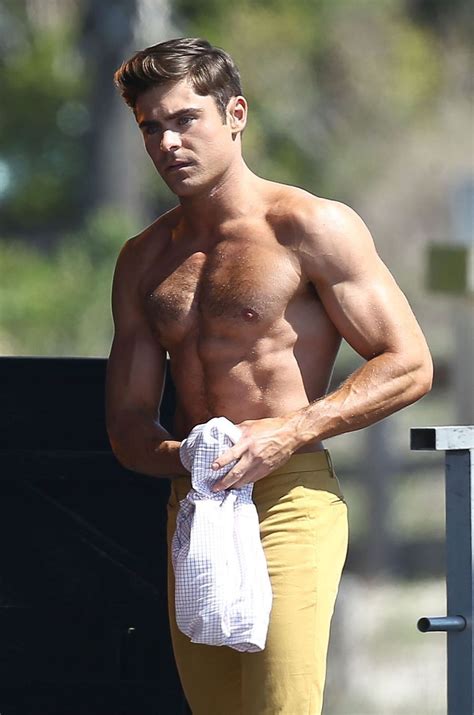 Zac Efron Son Impressionnante Prise De Muscles Pour Le Tournage De Baywatch