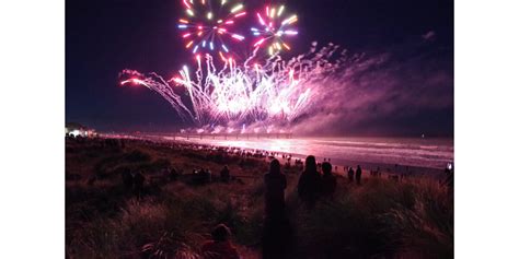 New Brighton Pier Fireworks Discoverywall Nz