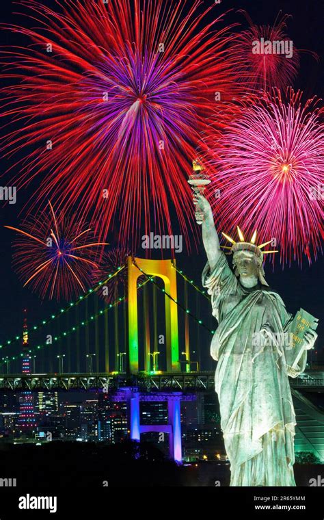 Statue Of Liberty And Fireworks Stock Photo Alamy