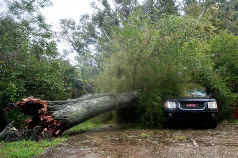 Hurricane Matthew Leaves Flooding and Destruction in its Wake - ABC News