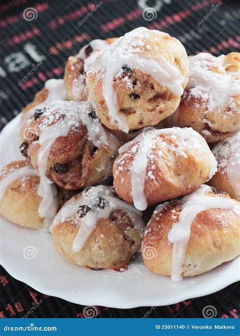Easter Hot Cross Buns Stock Photo Image Of Icing Traditional 25011140