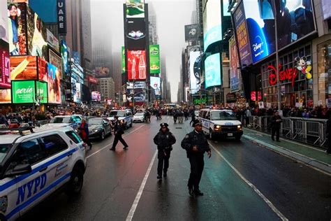 Las pantallas de Times Square y cascos de realidad virtual mostrarán