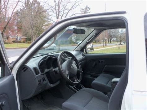 Sell Used 2002 Nissan Frontier Xe Extended Cab Pickup 2 Door 24l In