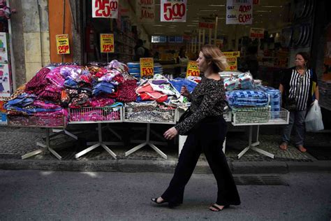 Vendas No Varejo Do Brasil Sobem Menos Que O Esperado Em Abril E