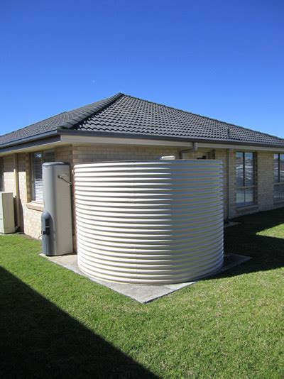 Roundtank1 Gmtanks Water Tanks And Raised Garden Beds