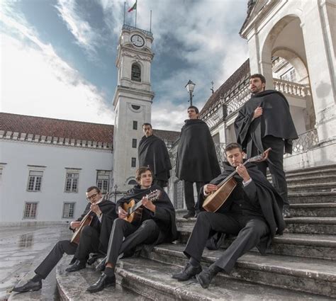 Grupo De Fado D Anto Os Teus Olhos Lyrics