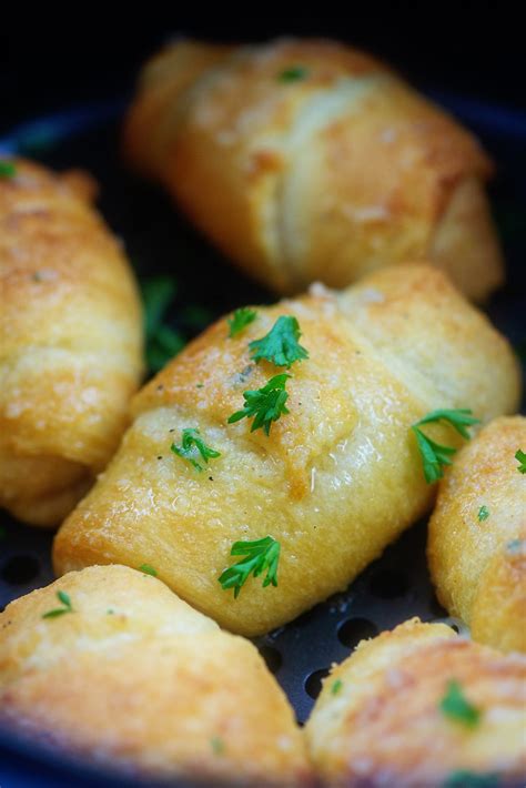 Cheesy Garlic Stuffed Crescent Rolls