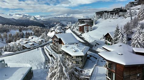 Sestriere Il Giorno Dopo La Forte Nevicata Il Paesaggio Visto Dal