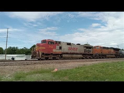 Trains Railfan Day Very Good Day Warbonnet Leader Bnsf