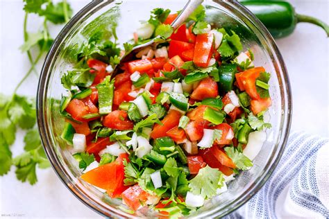 Pico De Gallo Recipe Salsa Fresca Recipe Eatwell