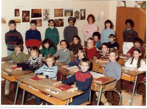 Photo De Classe Cm De Ecole Edouard Herriot Copains D Avant