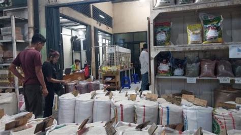 Harga Beras Di Pasar Induk Cipinang Stabil Tapi Masih Tinggi