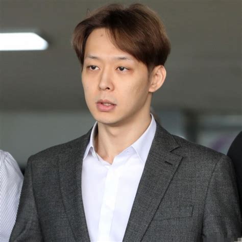 박유천 날 저버려 Vs 소속사 이중계약 선처나 합의 없다 스타일m