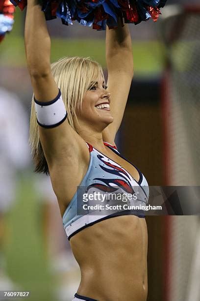 Tennessee Titans Cheerleaders Pictures and Photos - Getty Images