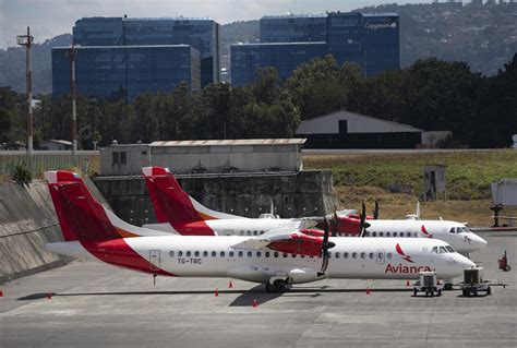 Colombia Aeronáutica Avala Integración Avianca Y Viva Air Ap News