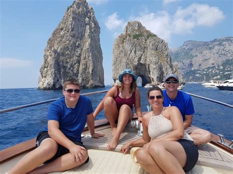 Capri Excursi N Privada En Barco Desde Sorrento Getyourguide