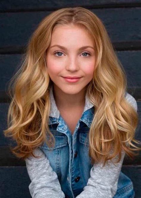 Brynn Rumfallo Poses For A Modeling Photoshoot In 2016 Brynn Rumfallo Dance Moms Dancers