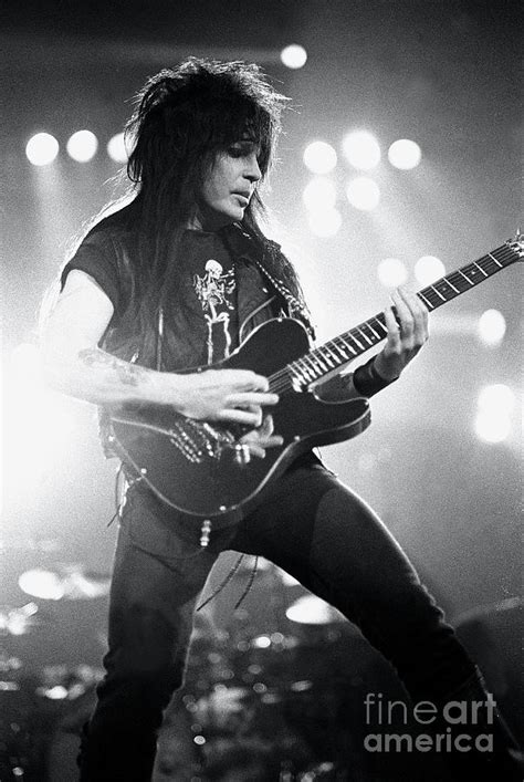 Mick Mars - Motley Crue Photograph by Concert Photos | Pixels