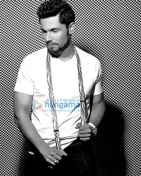 Randeep Hooda Photos Images Hd Wallpapers Randeep Hooda Hd Images