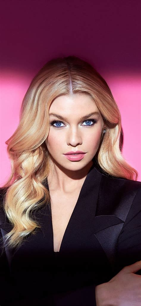 Stella Maxwell Iphone Wallpapers Free Download