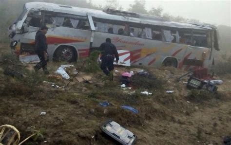 Cami N De Pasajeros Volcado En Oaxaca Deja Muertos Changoonga