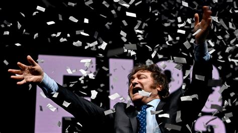 Javier Milei realiza esta tarde su cierre de campaña en el Movistar