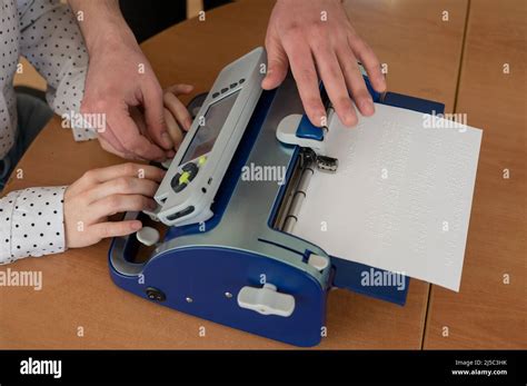 Blind Student Braille Fotos Und Bildmaterial In Hoher Aufl Sung Alamy