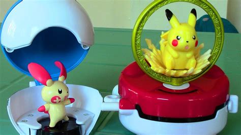 Pokemon Spin Ring Figure Launcher And Pokemon Pokeball And Curling