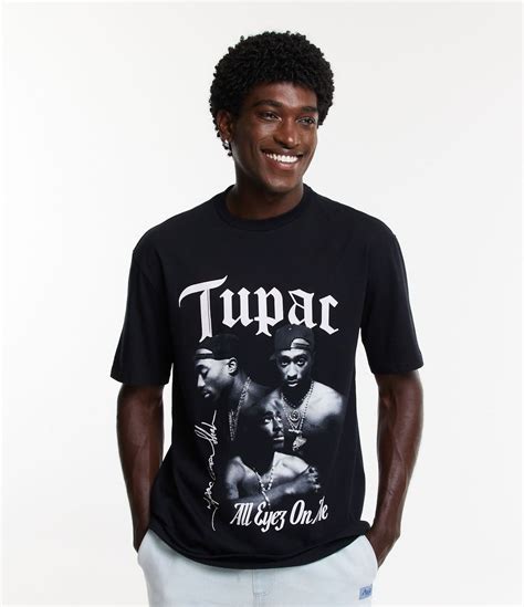 Remera En Media Malla Con Estampado Tupac Renner