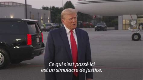 Etats Unis Trump Passe Par La Case Prison Avec Une Photo Judiciaire