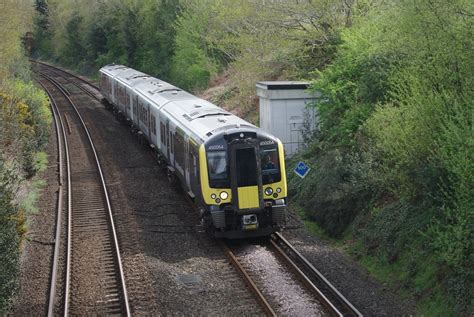 24 087 Swr Class 450 No 455 054 Between New Milton And Hi Flickr