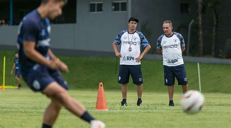 Novo Treinador Do Londrina Pede Que Torcedor Abrace O Time E Jogue Junto