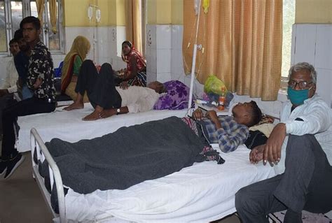 Five Die In Mainpuri District Hospital Include Two Fever Patients One Teacher Today News Amar