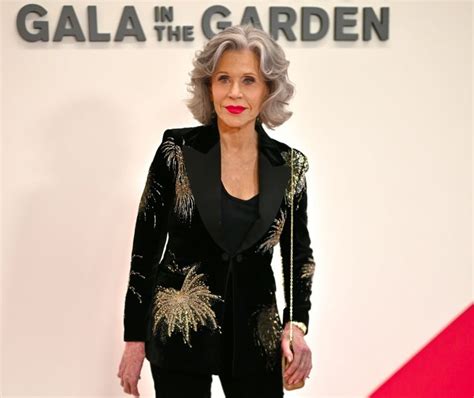 Blista U Devetom Desetlje U Jane Fonda Servirala Glamurozan Stajling U